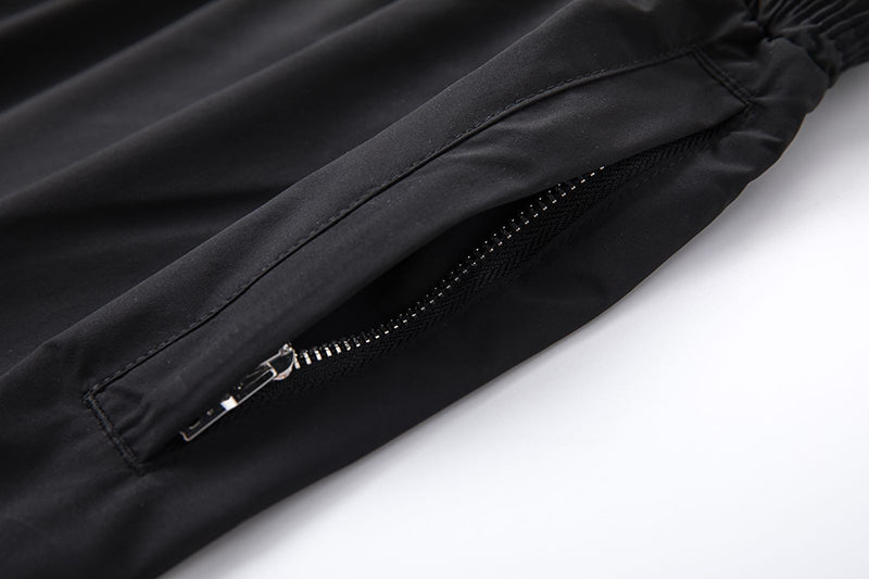 AMRI Letter Logo Print Short