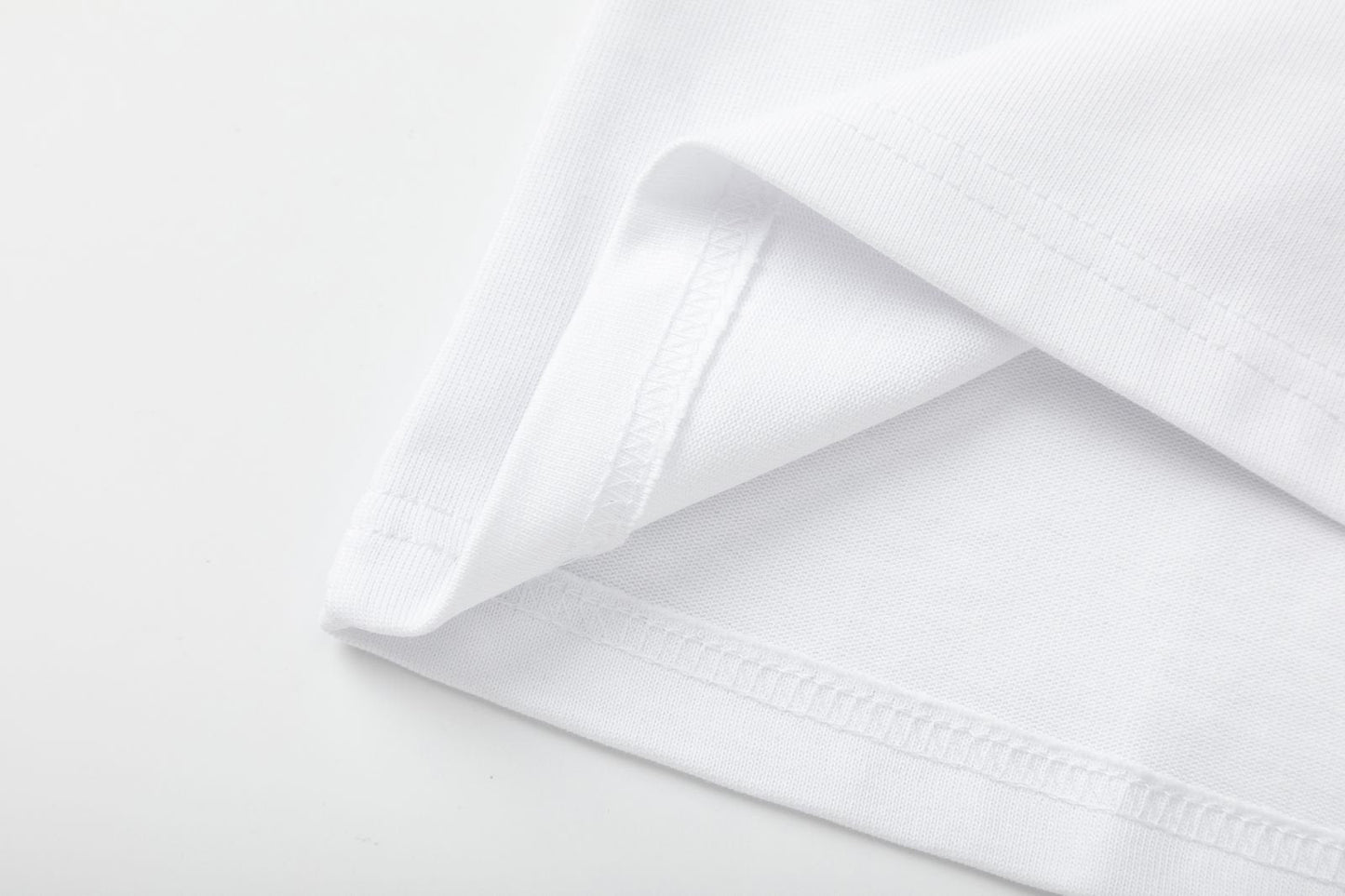 AMRI Staggered Wave Tee