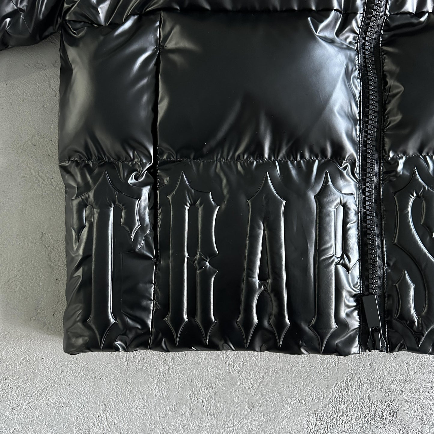 Trapstar Irongate Embossed Puffer Jacket Black