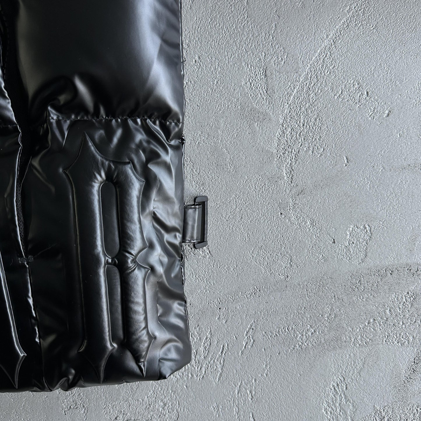 Trapstar Irongate Embossed Puffer Jacket Black
