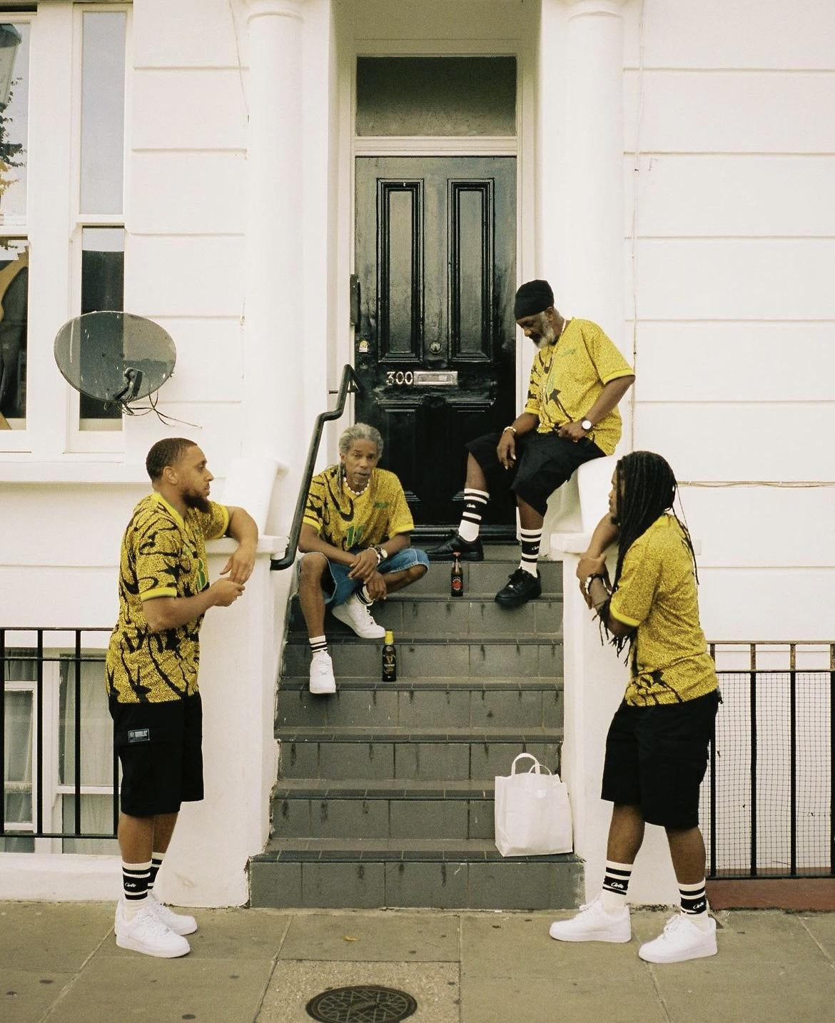 Corteiz Football Tshirt